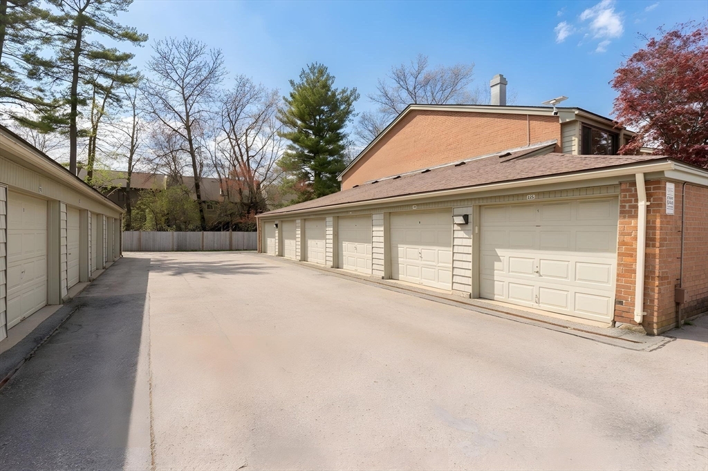 124 Greenbrook Ll # 124
