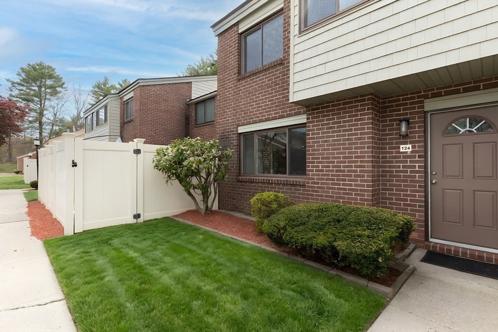 124 Greenbrook Ll # 124