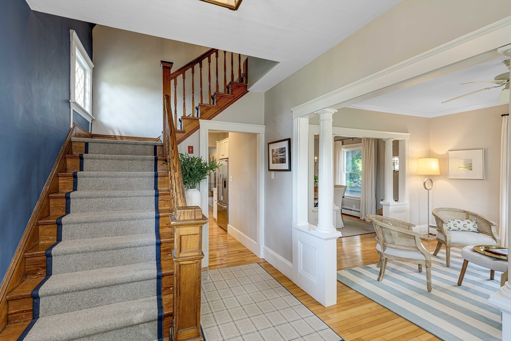 498 Main St