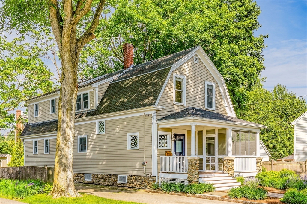 498 Main St