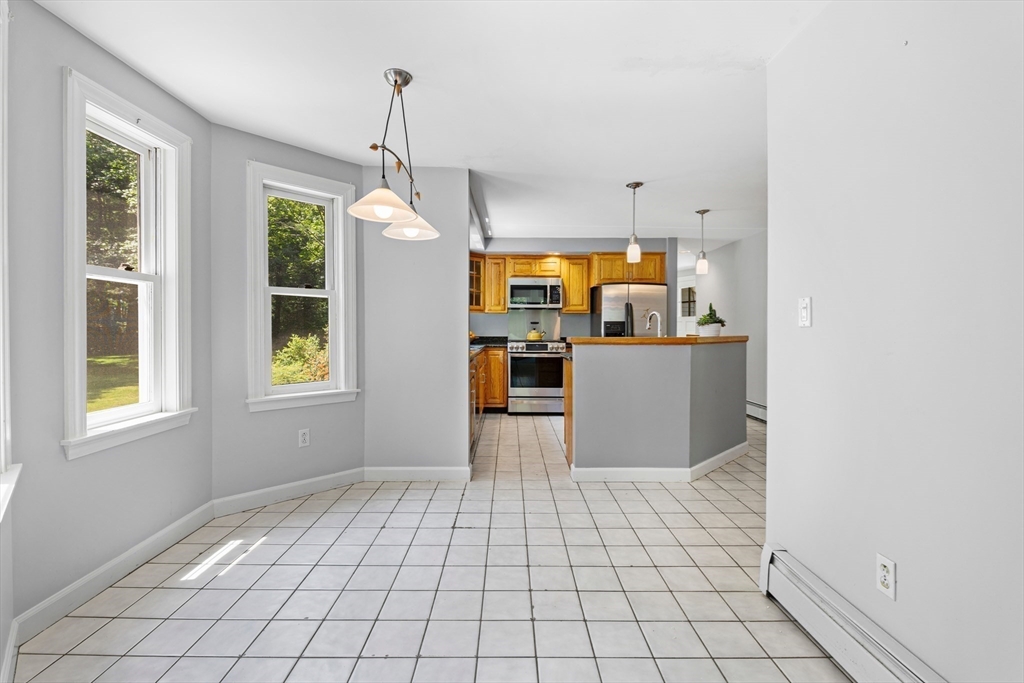 9 Plummers Ln
