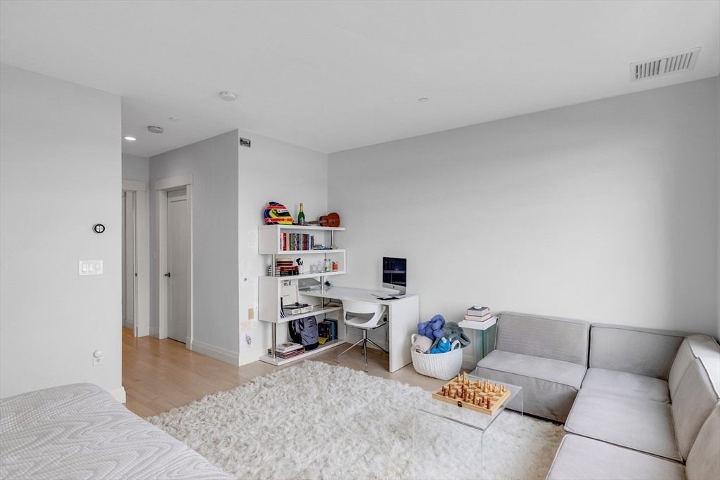 266 Merrimac St Unit B