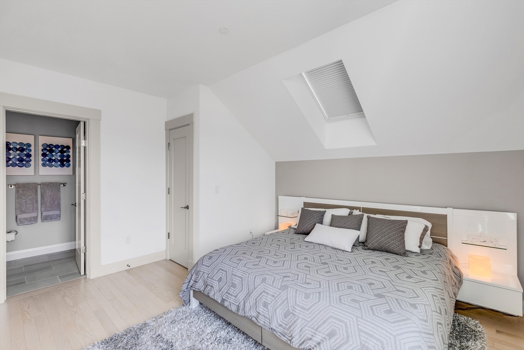 266 Merrimac St Unit B