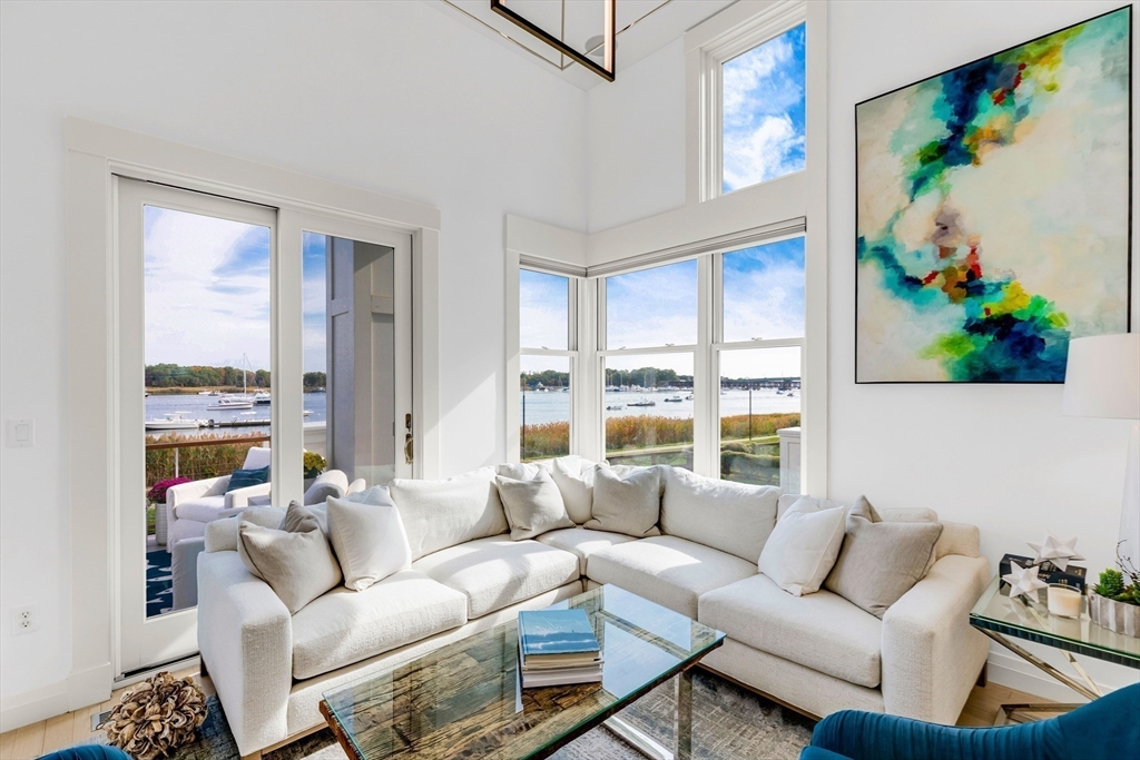 266 Merrimac St Unit B