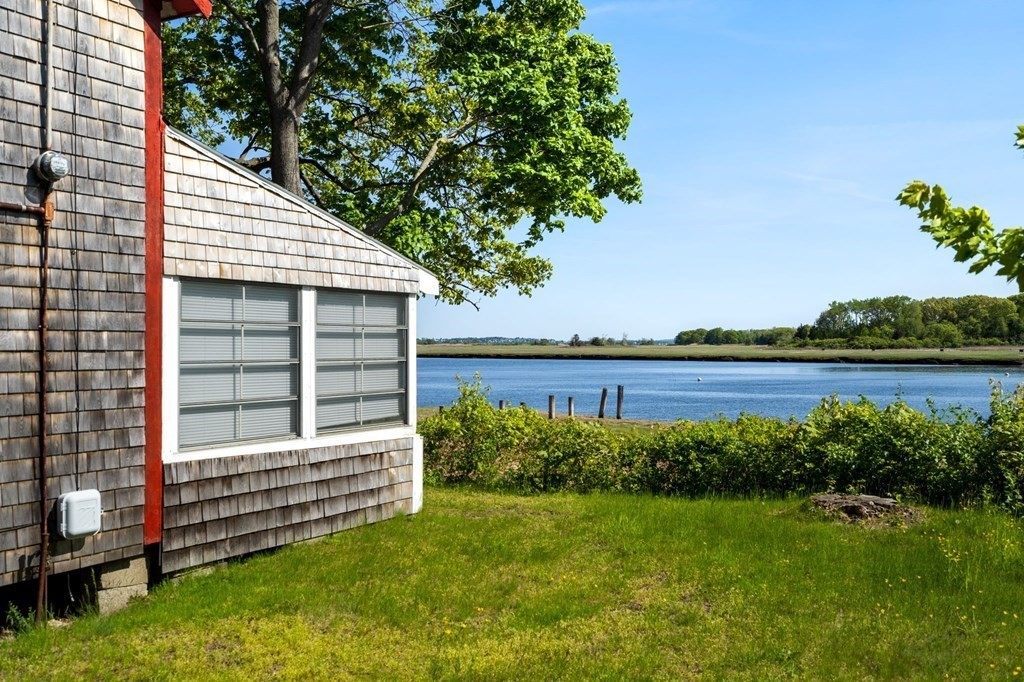 54 Cottage Rd
