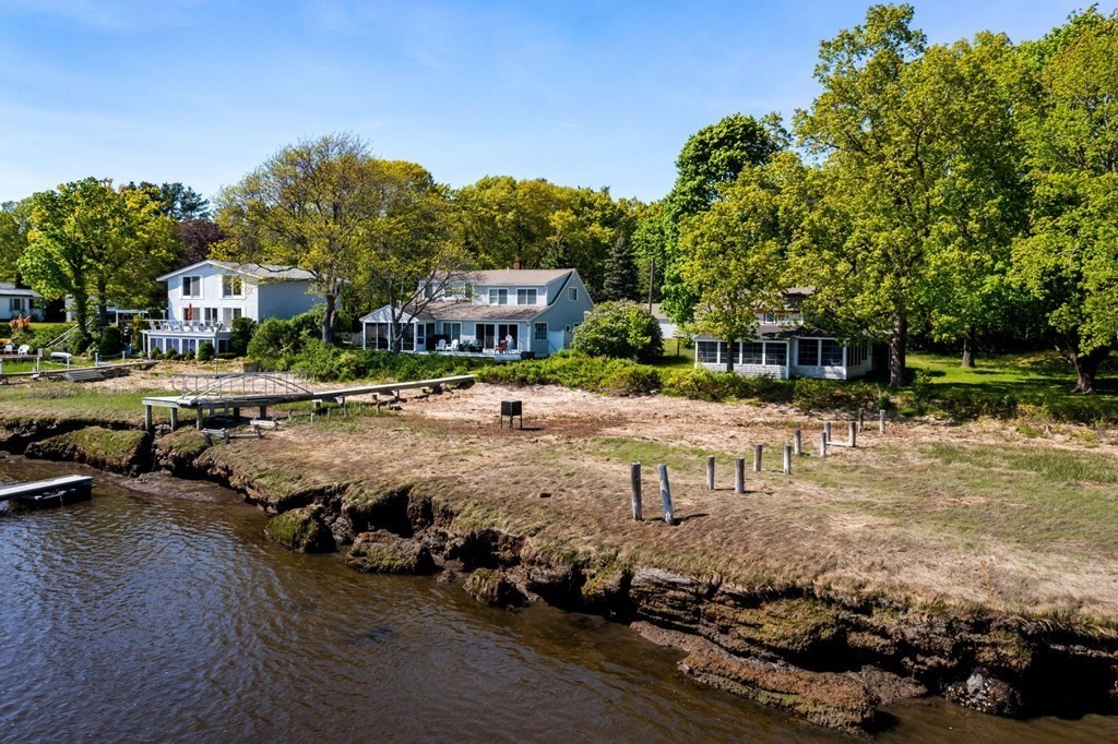 54 Cottage Rd