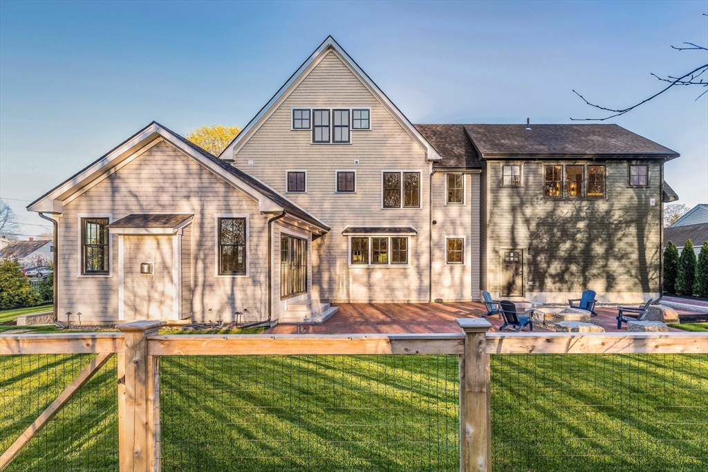 12 Roosevelt Pl