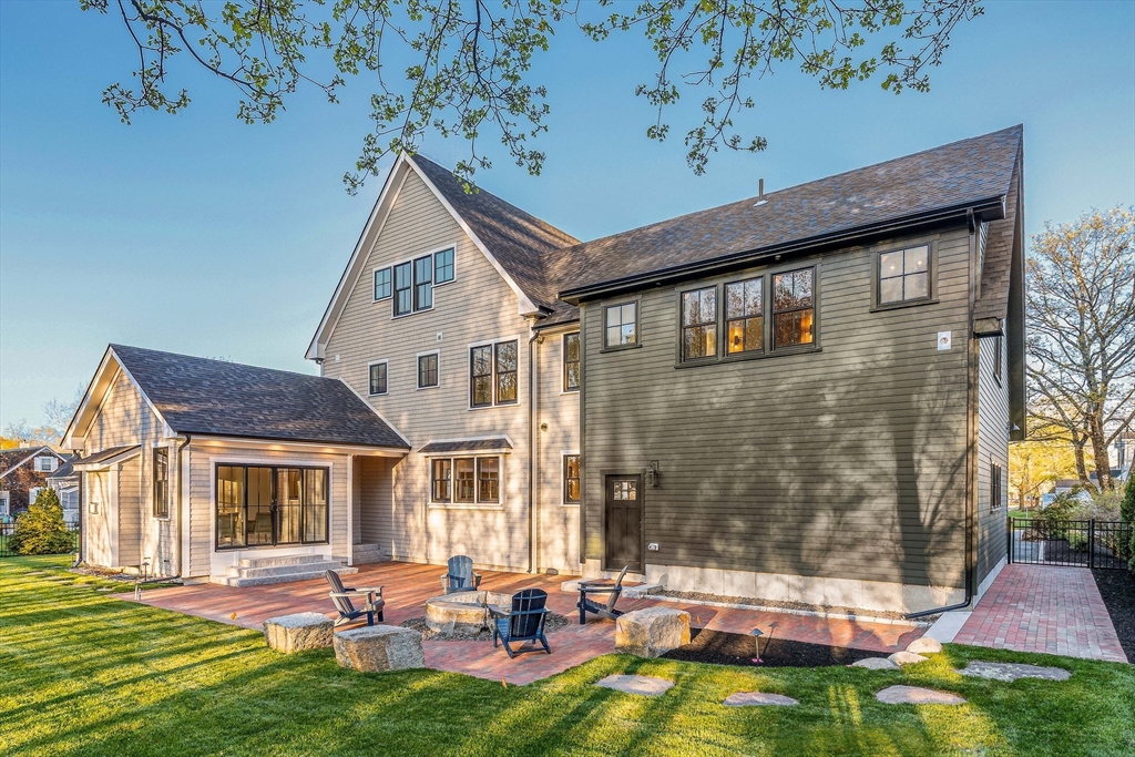 12 Roosevelt Pl