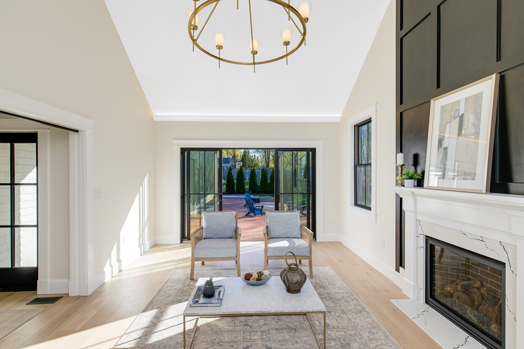 12 Roosevelt Pl