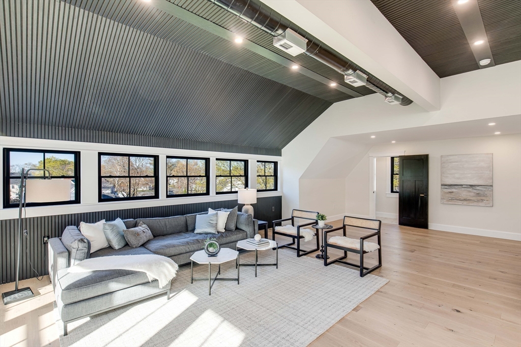 12 Roosevelt Pl - Open House: This Sat: 11-1PM / Sun: 2-4PM