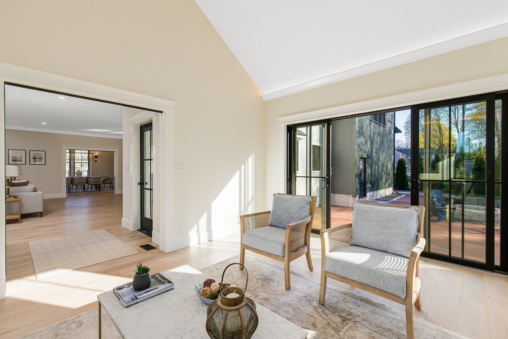 12 Roosevelt Pl