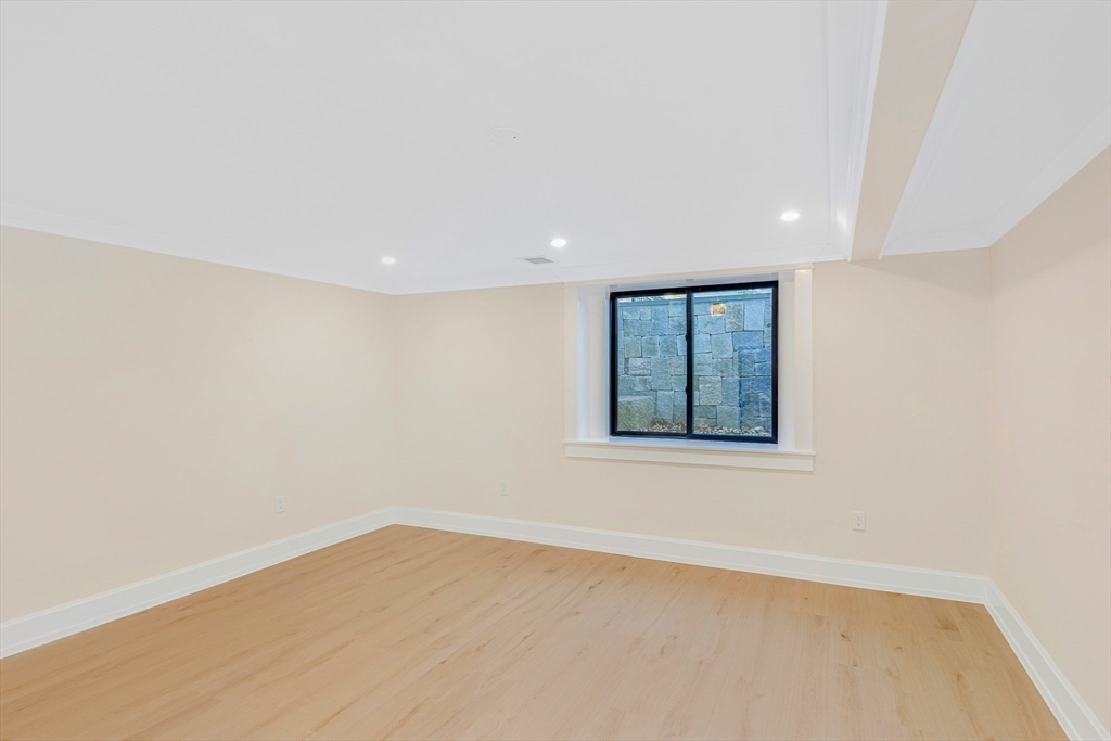 12 Roosevelt Pl - Open House: This Sat: 11-1PM / Sun: 2-4PM