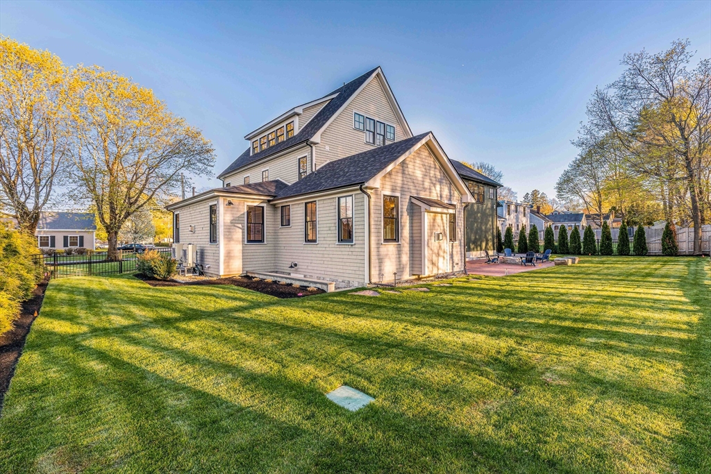 12 Roosevelt Pl