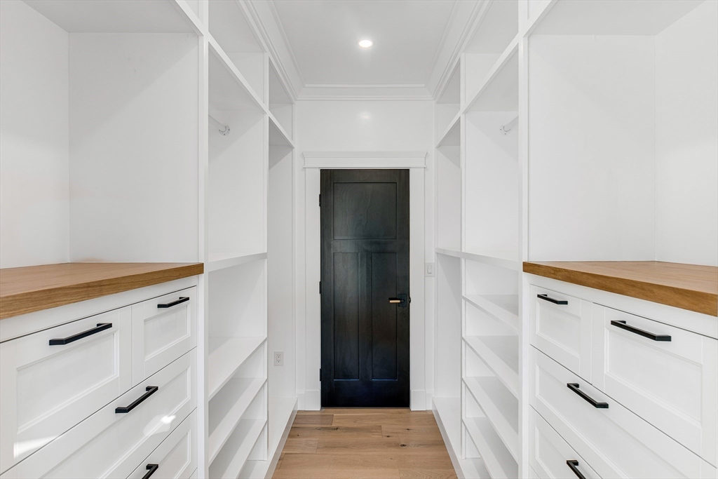 12 Roosevelt Pl - Open House: This Sat: 11-1PM / Sun: 2-4PM