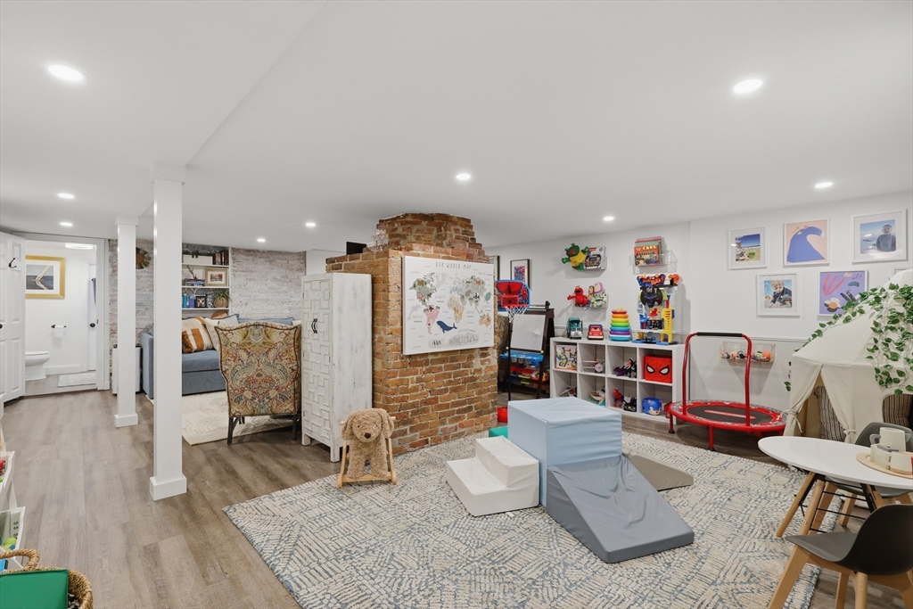 31 Olive Street # 31
