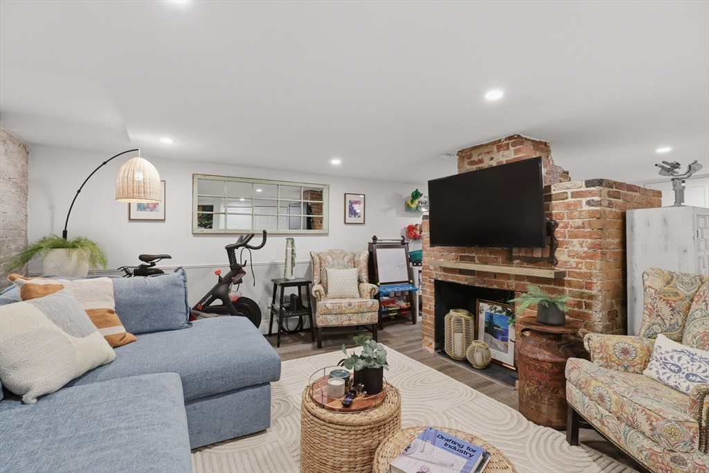 31 Olive Street # 31