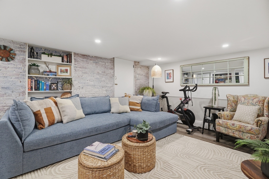 31 Olive Street # 31