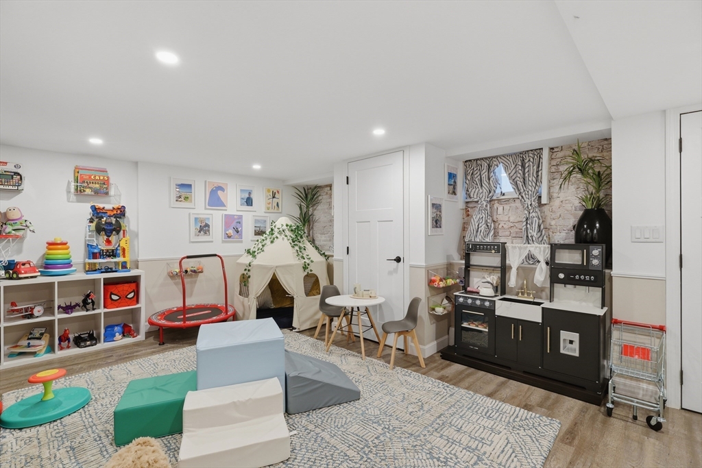 31 Olive Street # 31