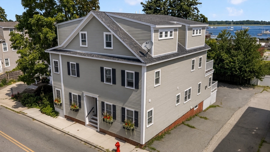 123-125 Water St # 123