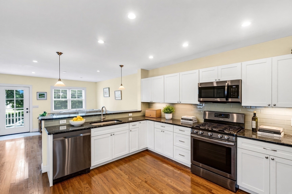 123-125 Water St # 123