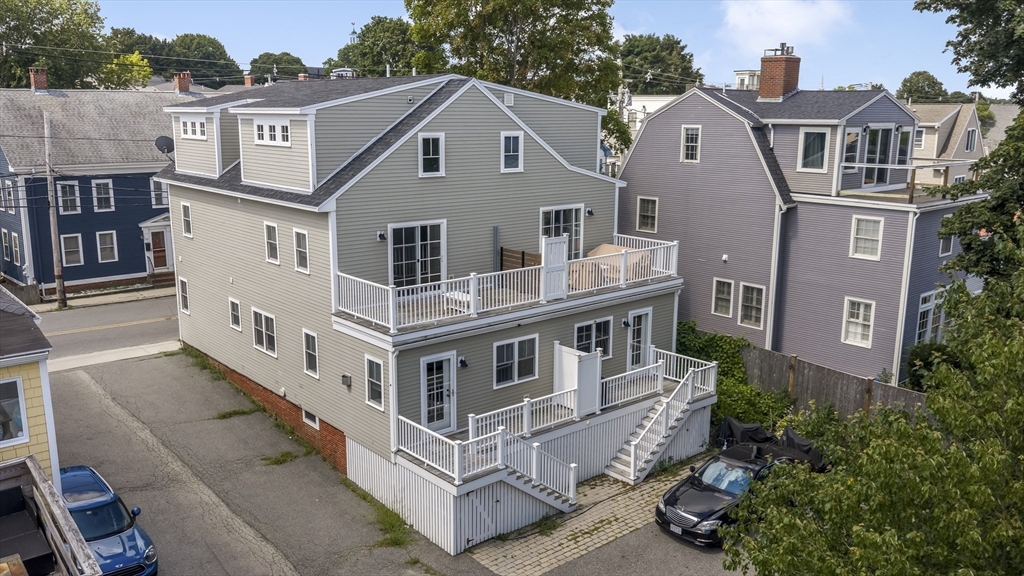 123-125 Water St # 123