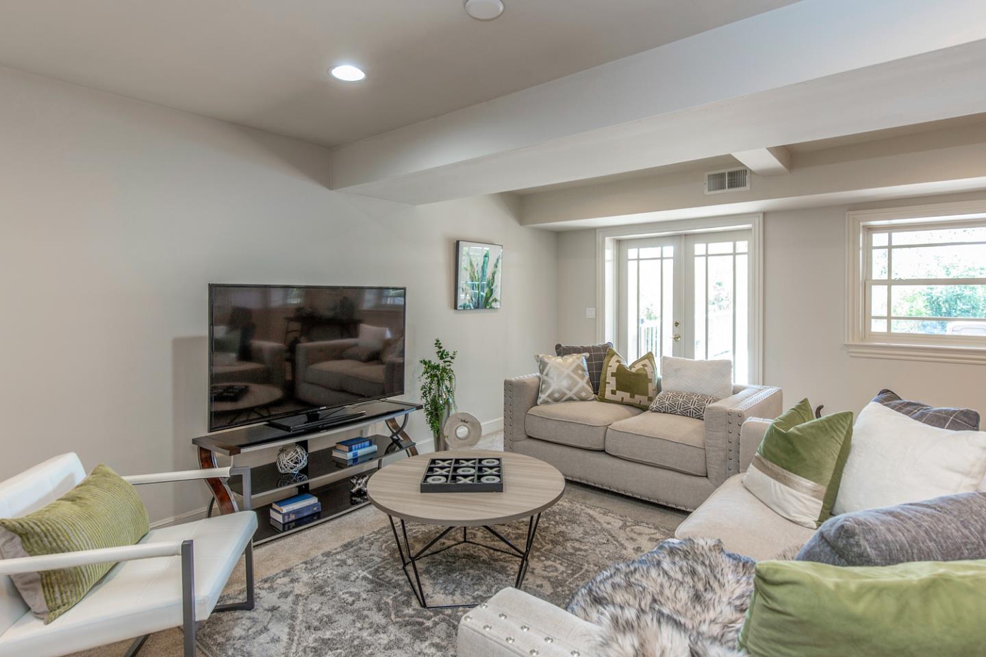 129 Hillside Drive