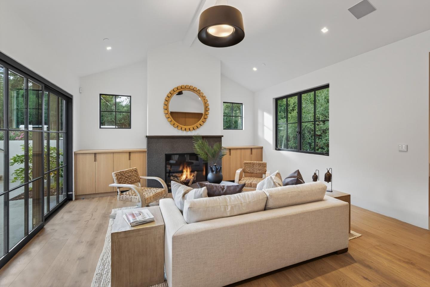 6 Cedar Lane