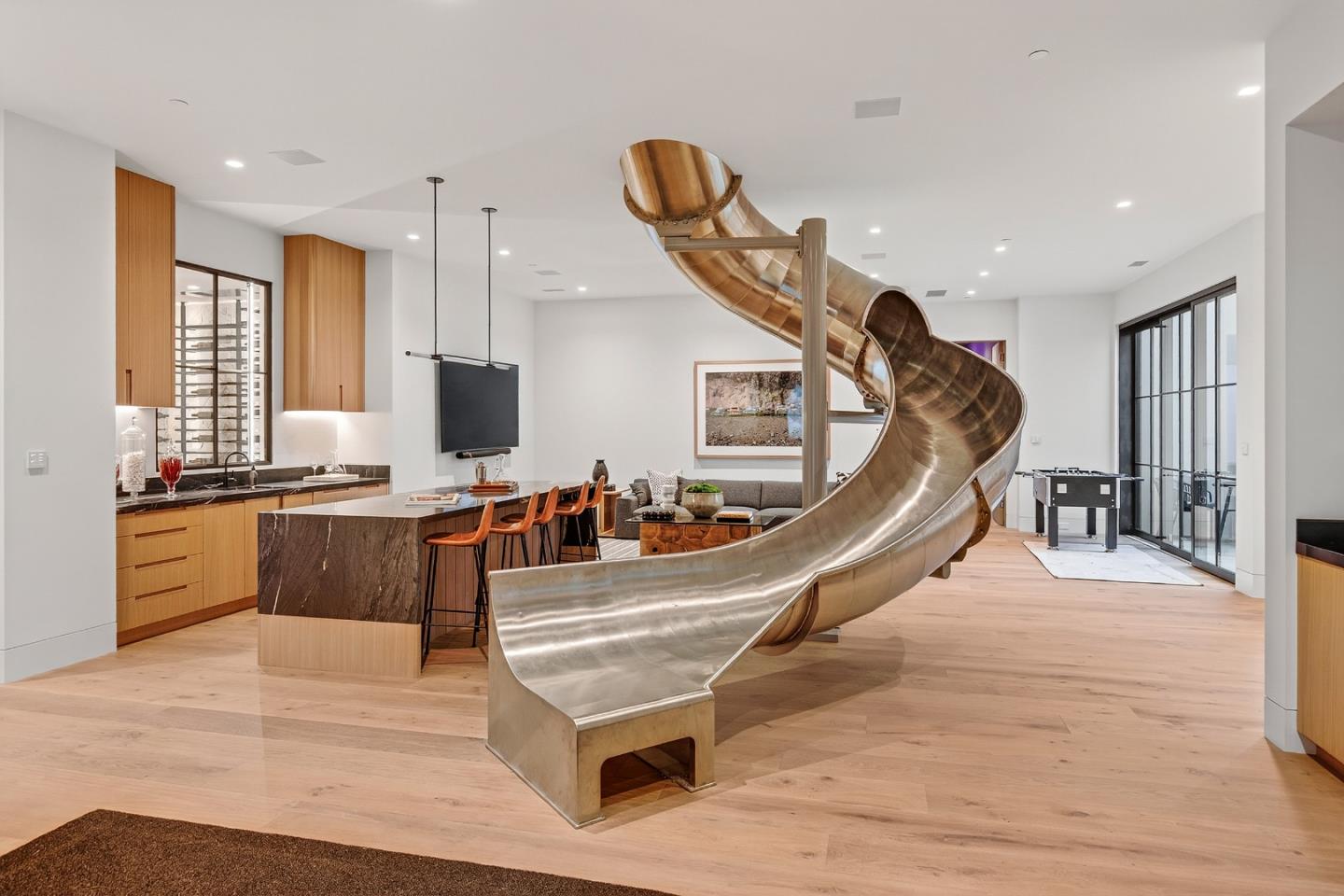 6 Cedar Lane