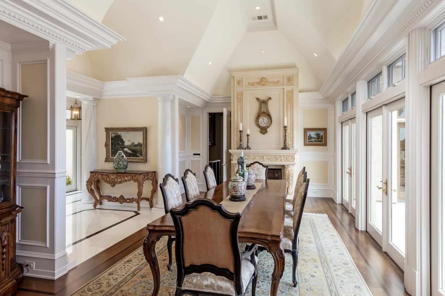 490 Las Pulgas Drive