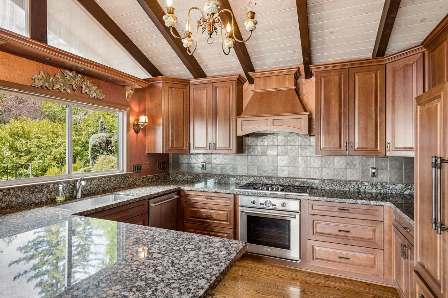 115 Forest View RD
