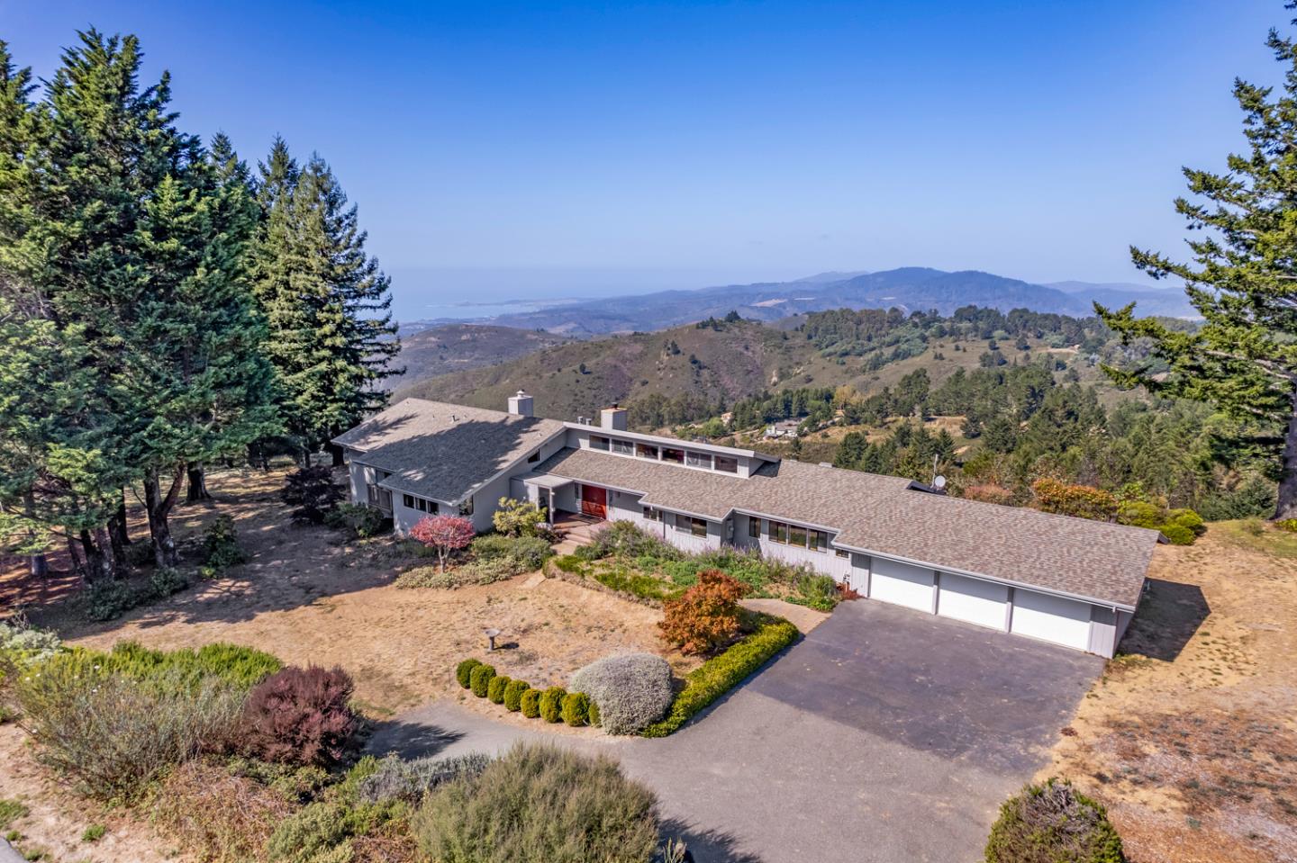 12520 Skyline BLVD