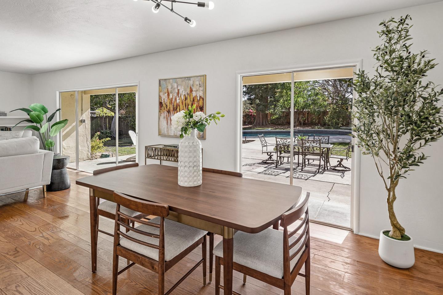 740 Arroyo RD