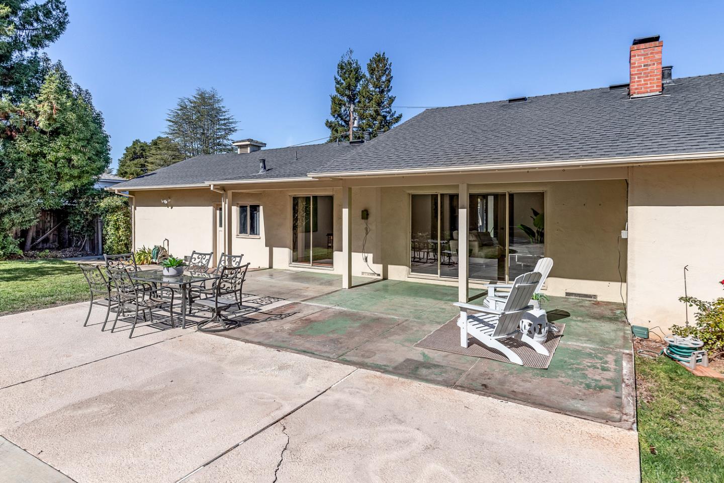 740 Arroyo RD