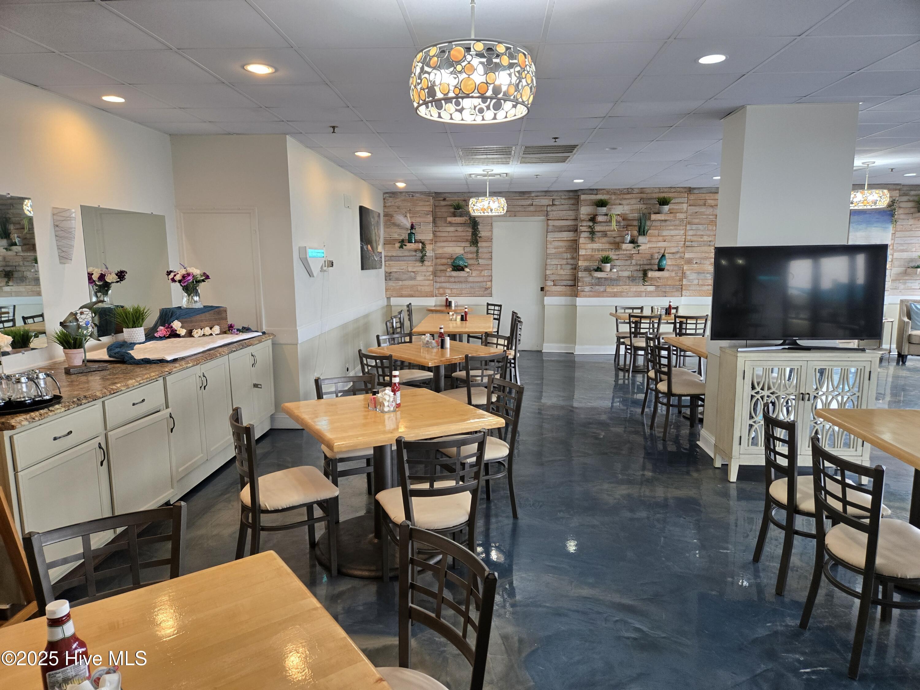 2700 N Lumina Avenue Unit 716