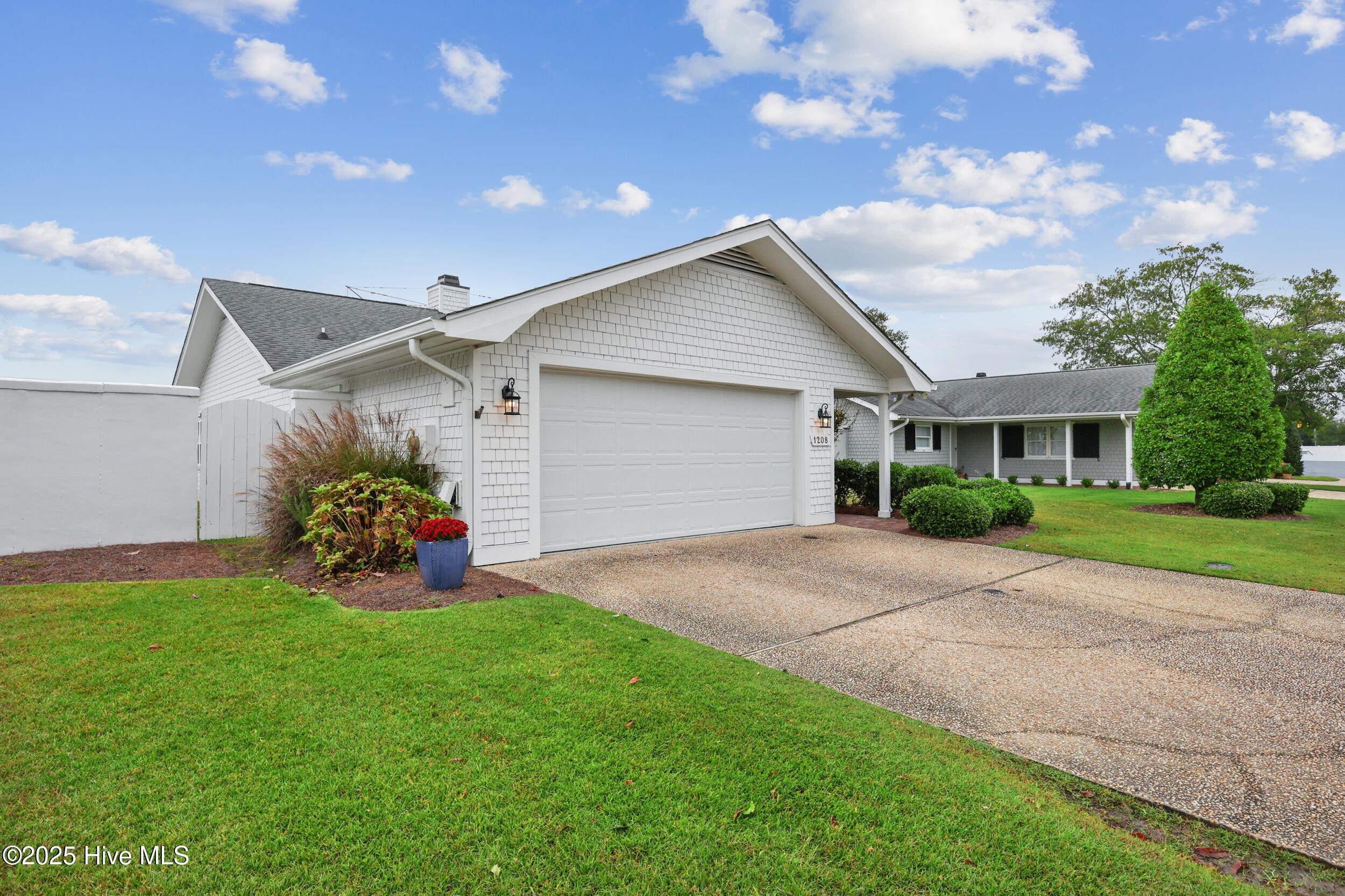 1208 Clipper Lane