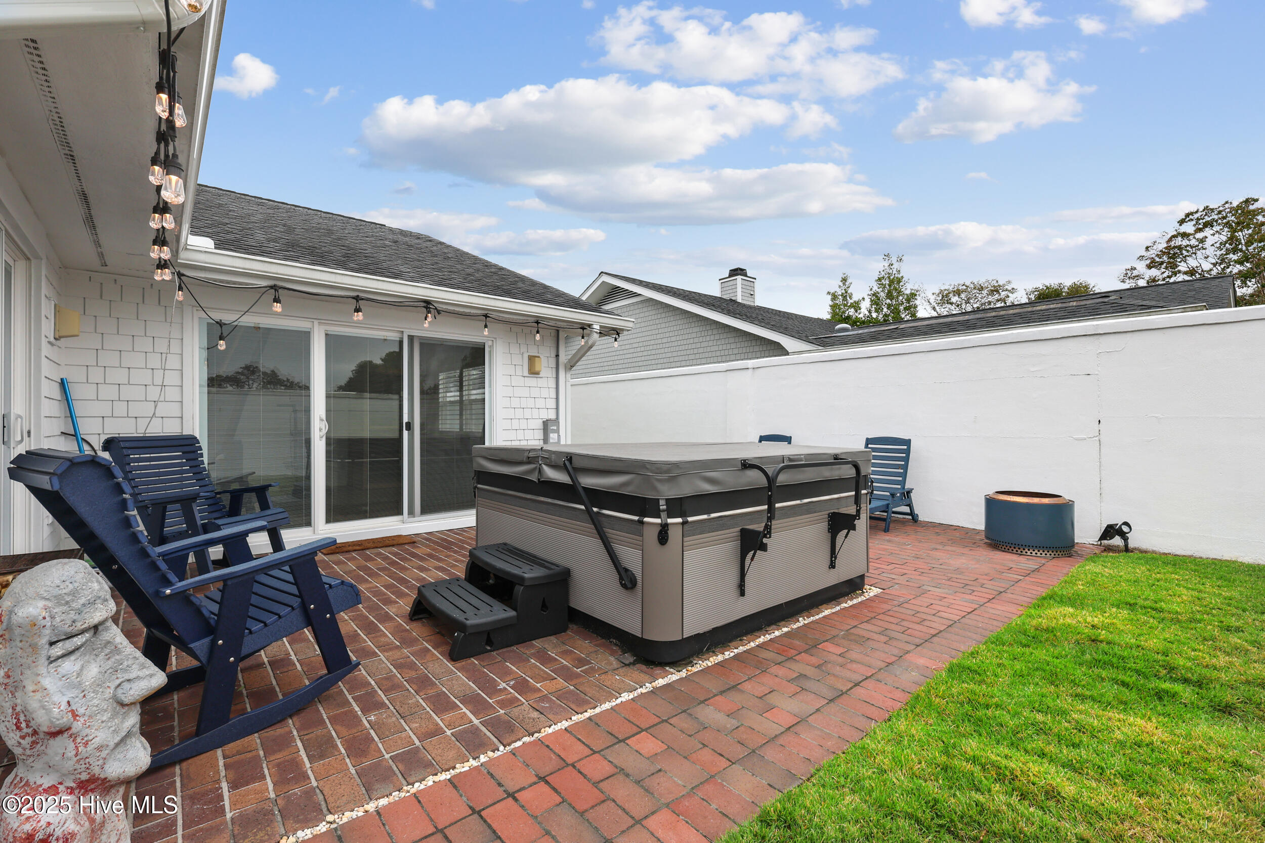 1208 Clipper Lane
