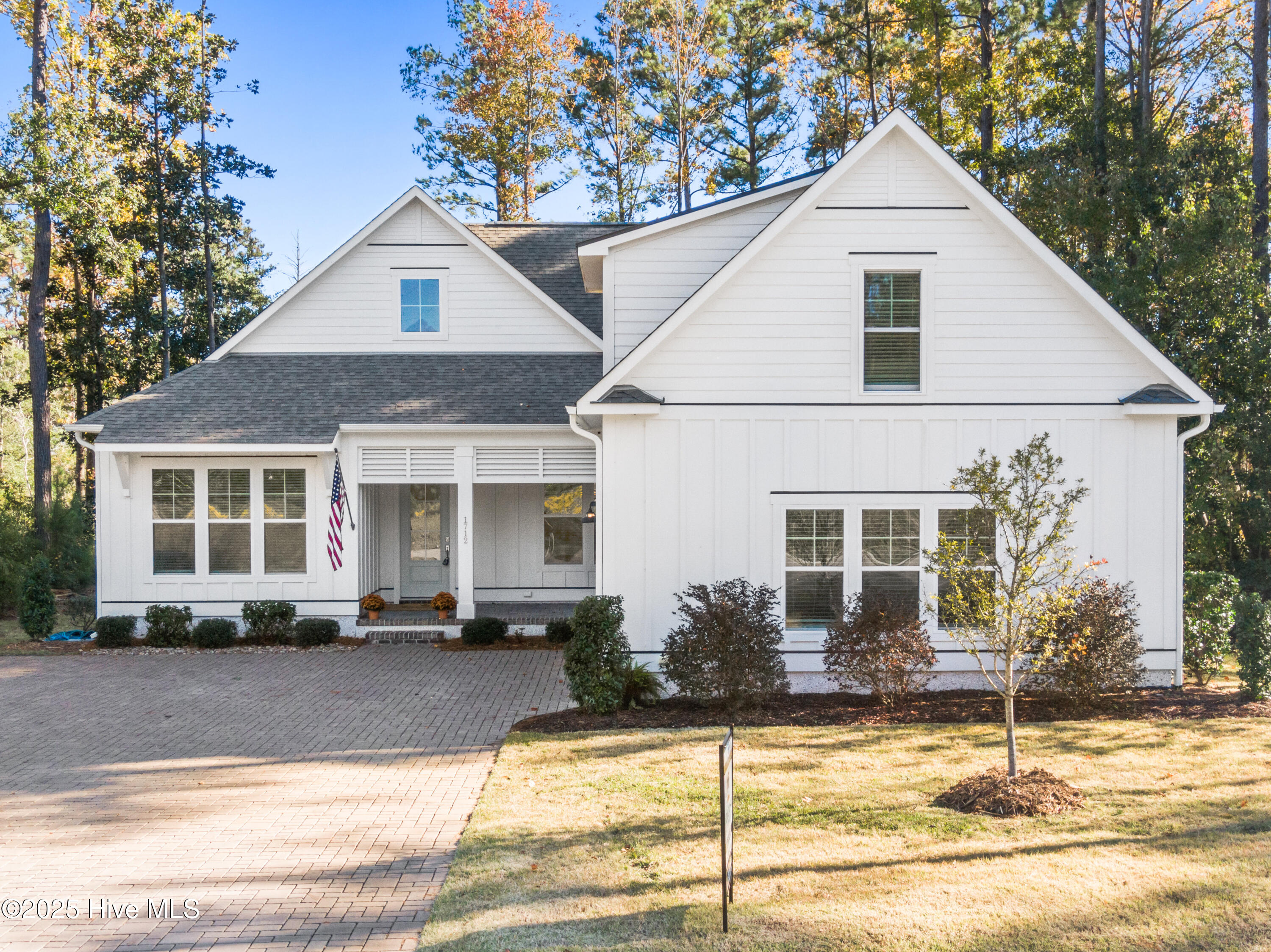 1712 Herons View Drive