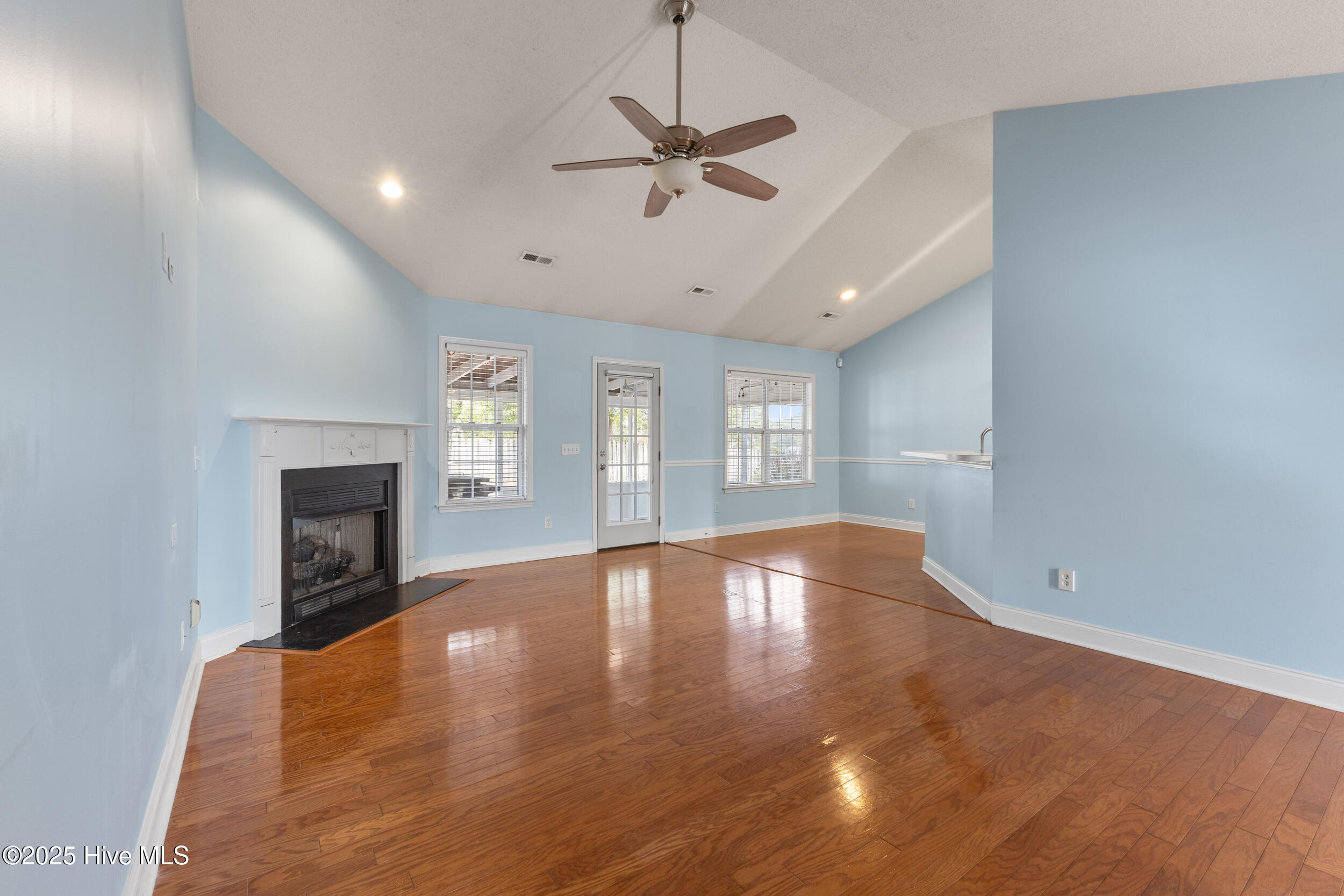 6304 Lenoir Drive