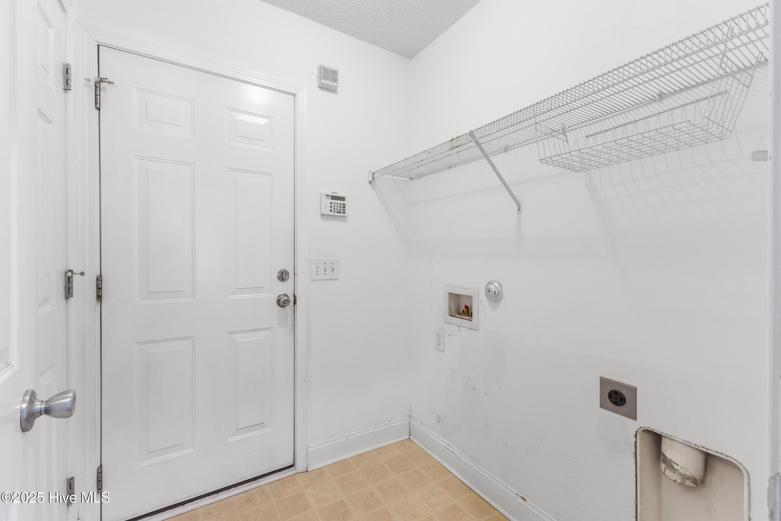 6304 Lenoir Drive