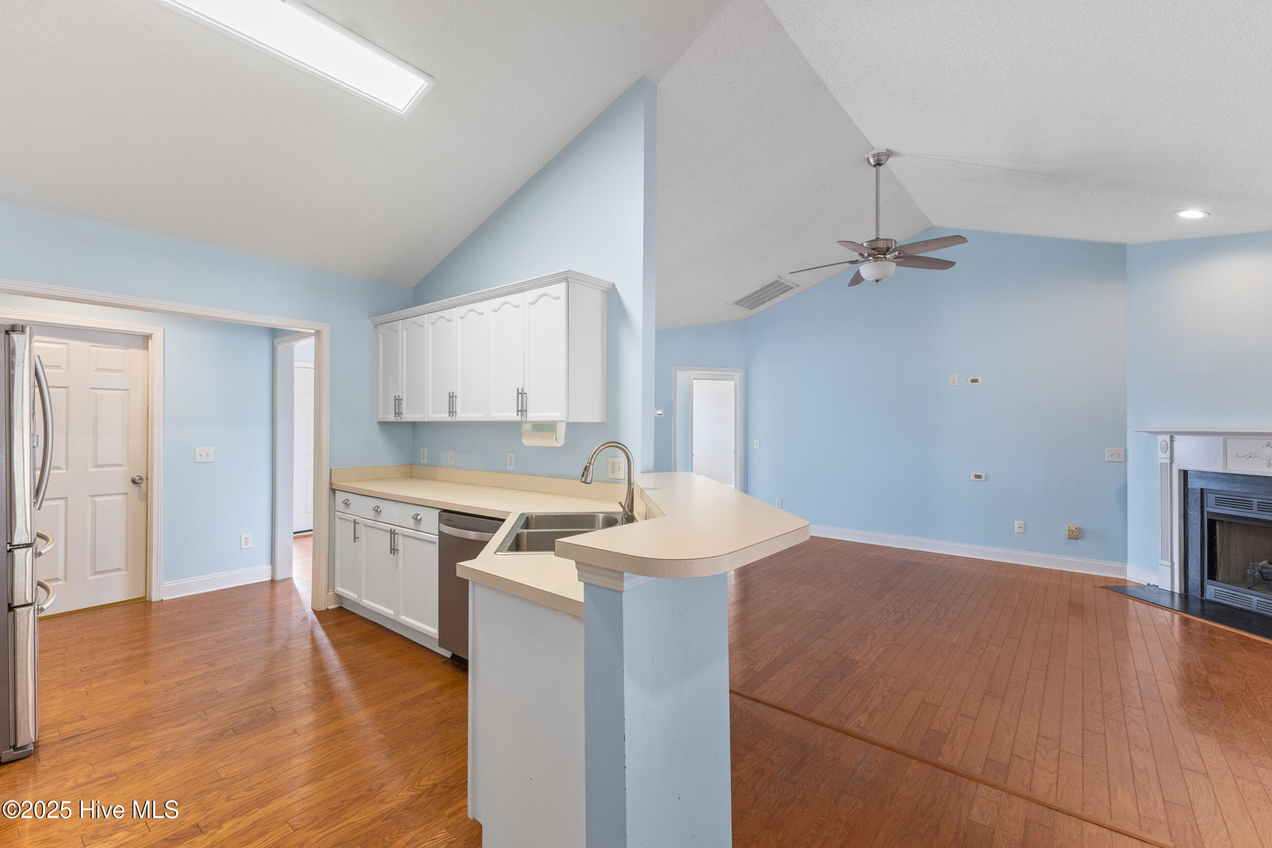 6304 Lenoir Drive