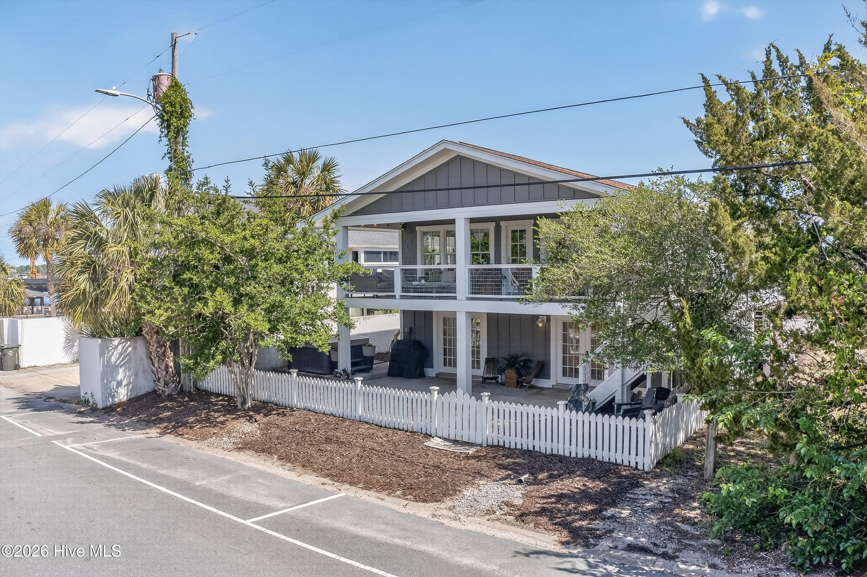 30 W Greensboro Street