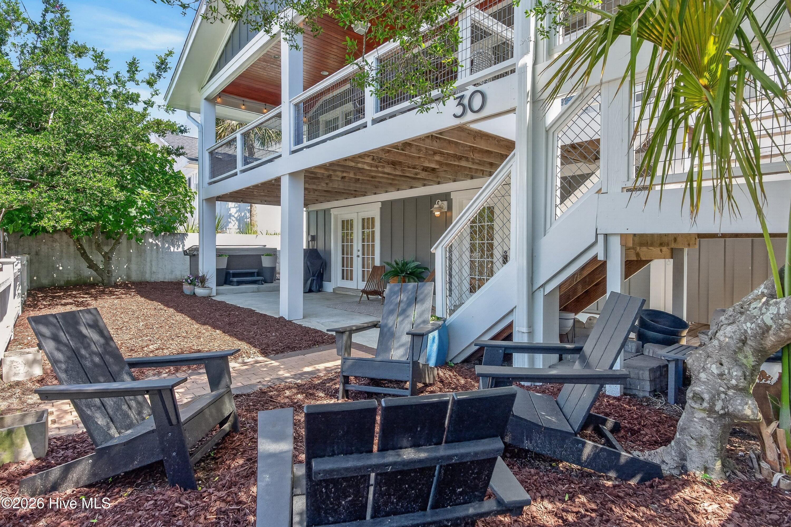 30 W Greensboro Street