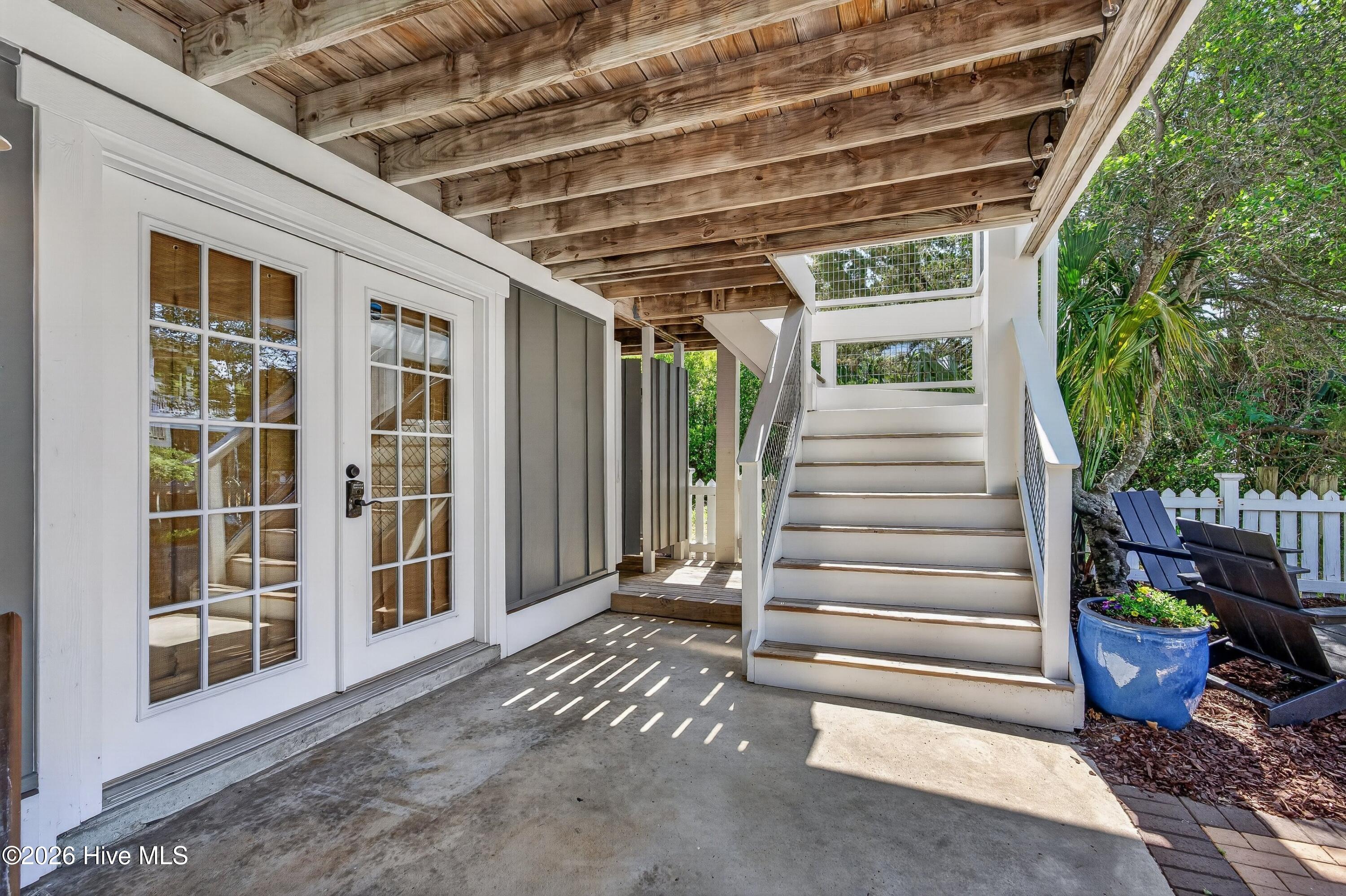 30 W Greensboro Street