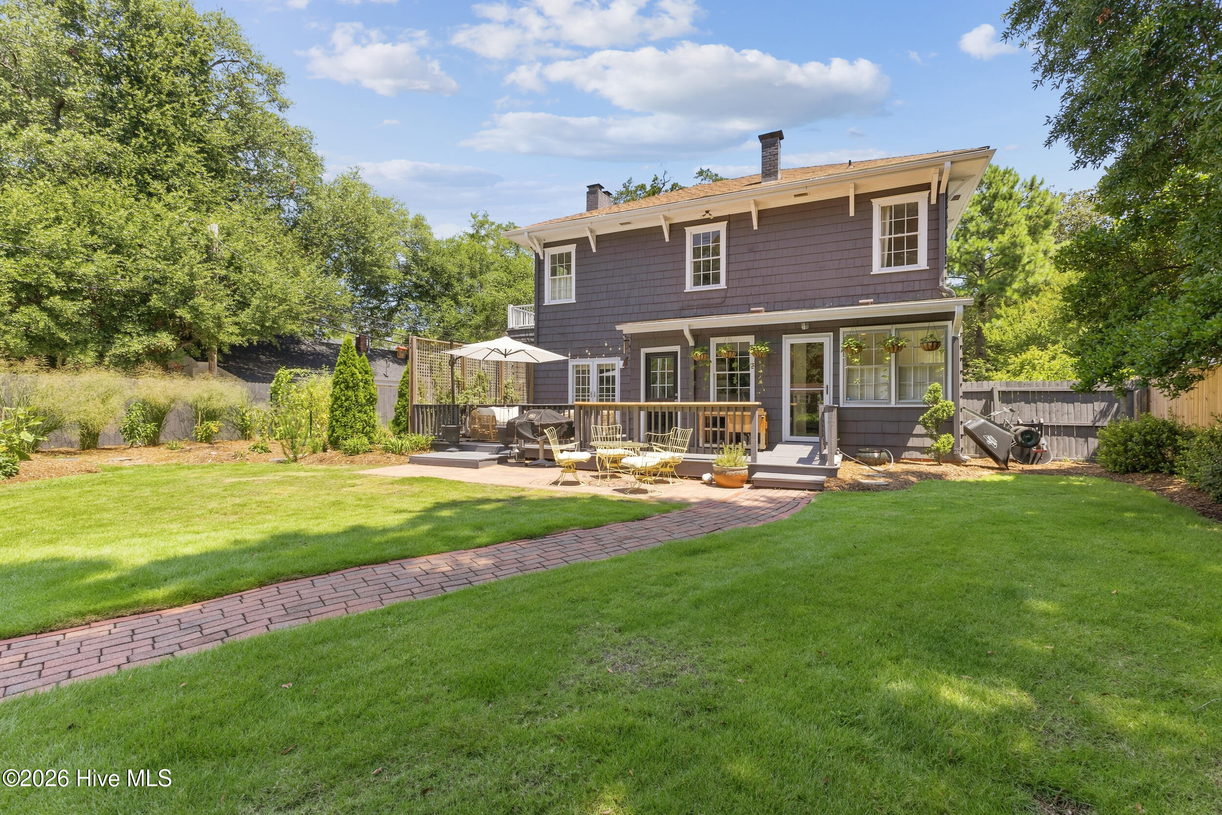 2514 Mimosa Place