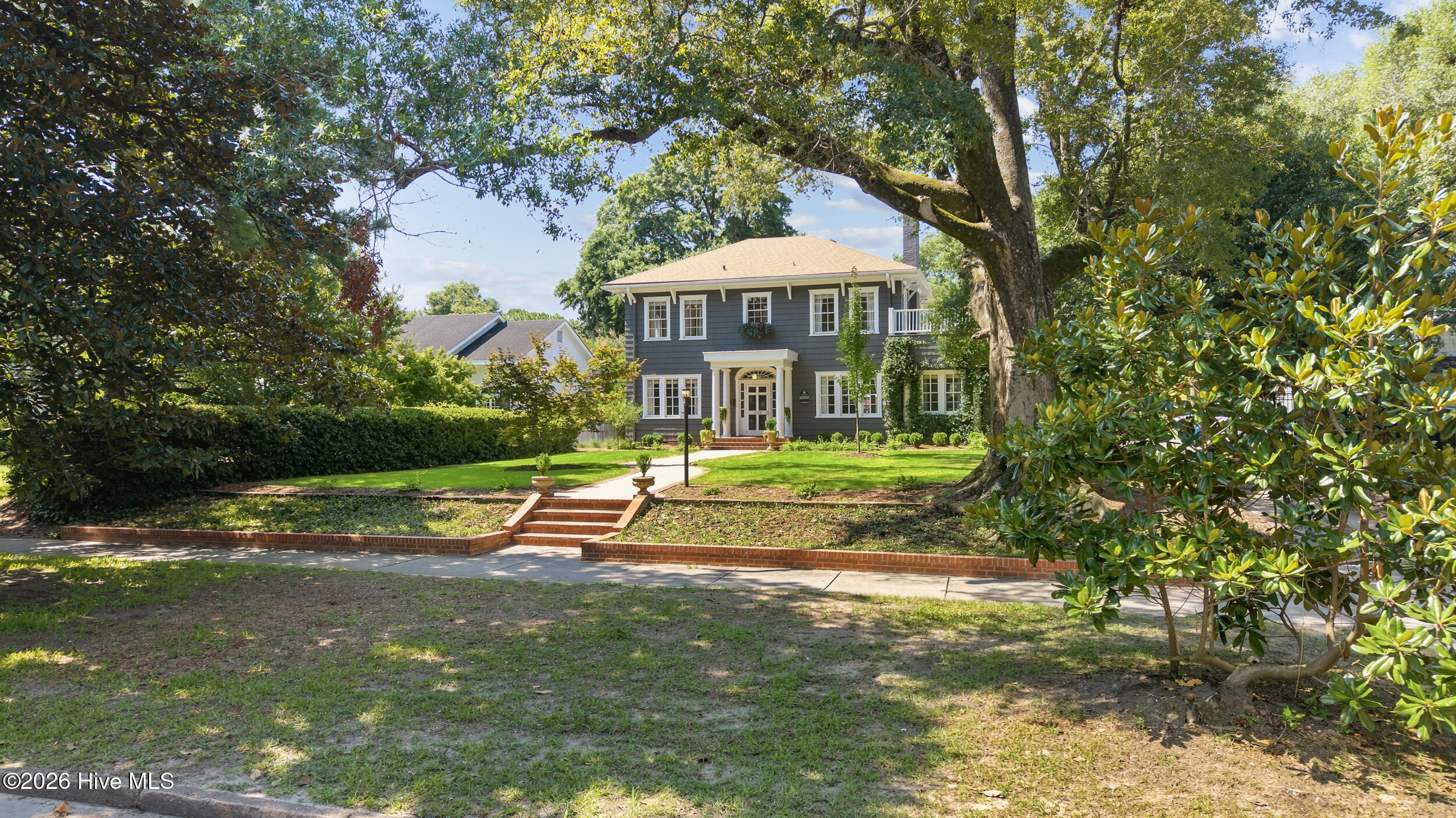 2514 Mimosa Place