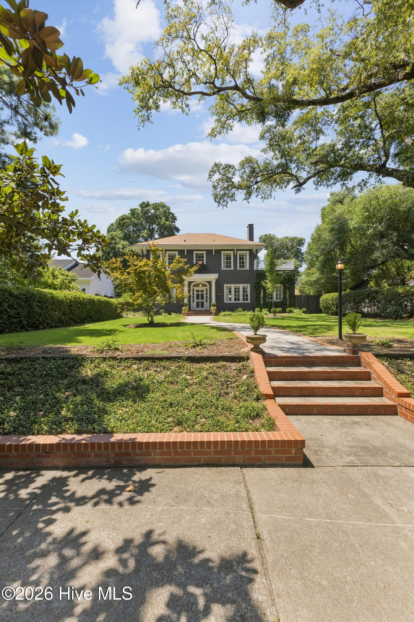 2514 Mimosa Place