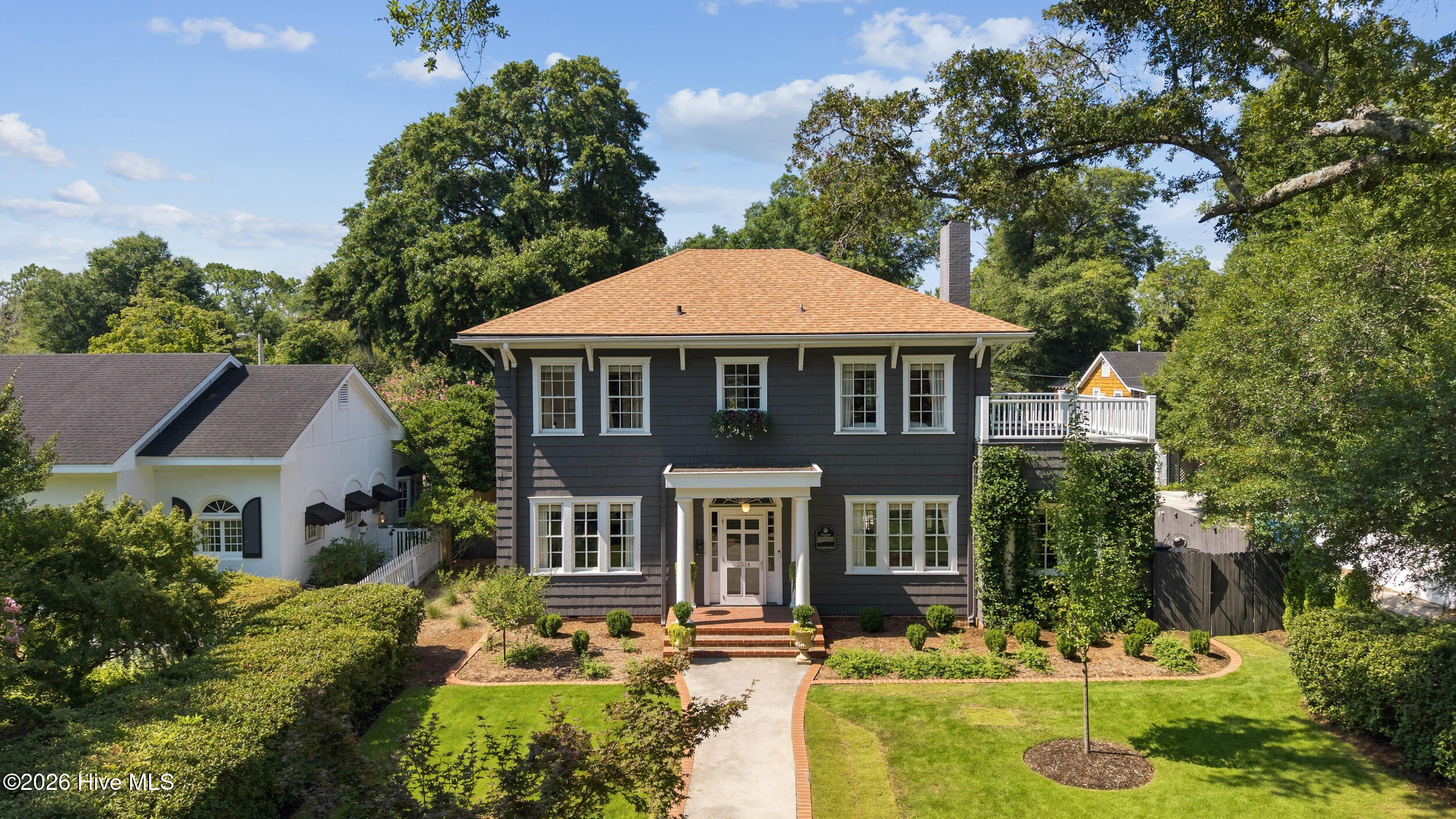 2514 Mimosa Place