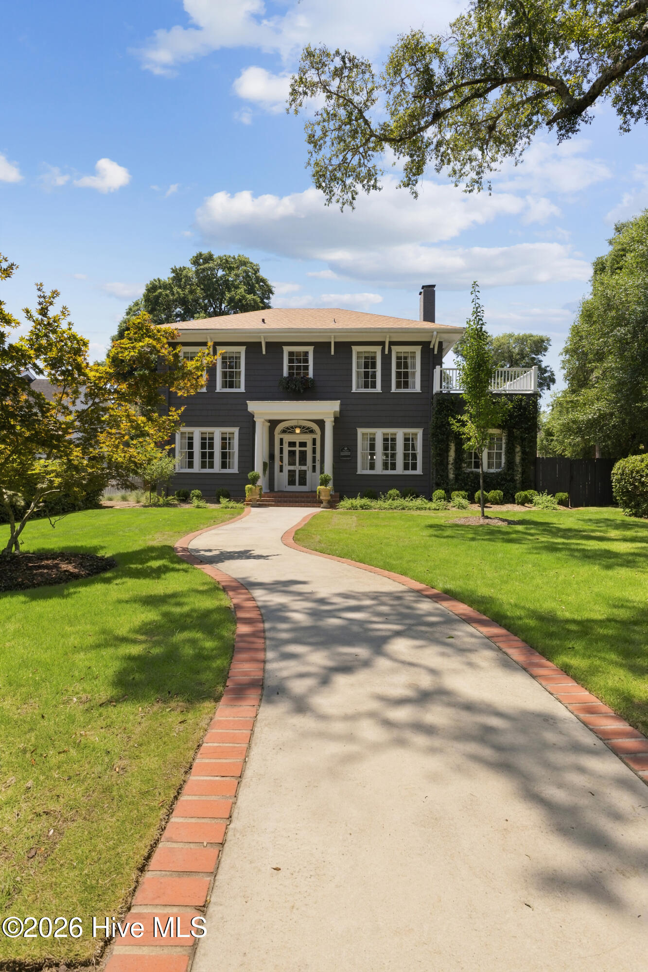 2514 Mimosa Place