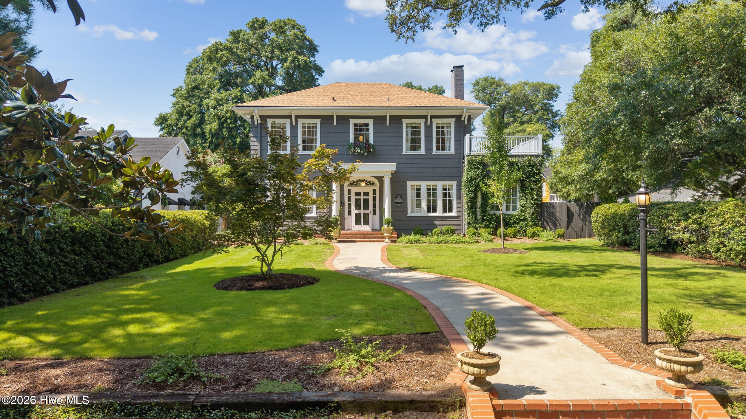 2514 Mimosa Place
