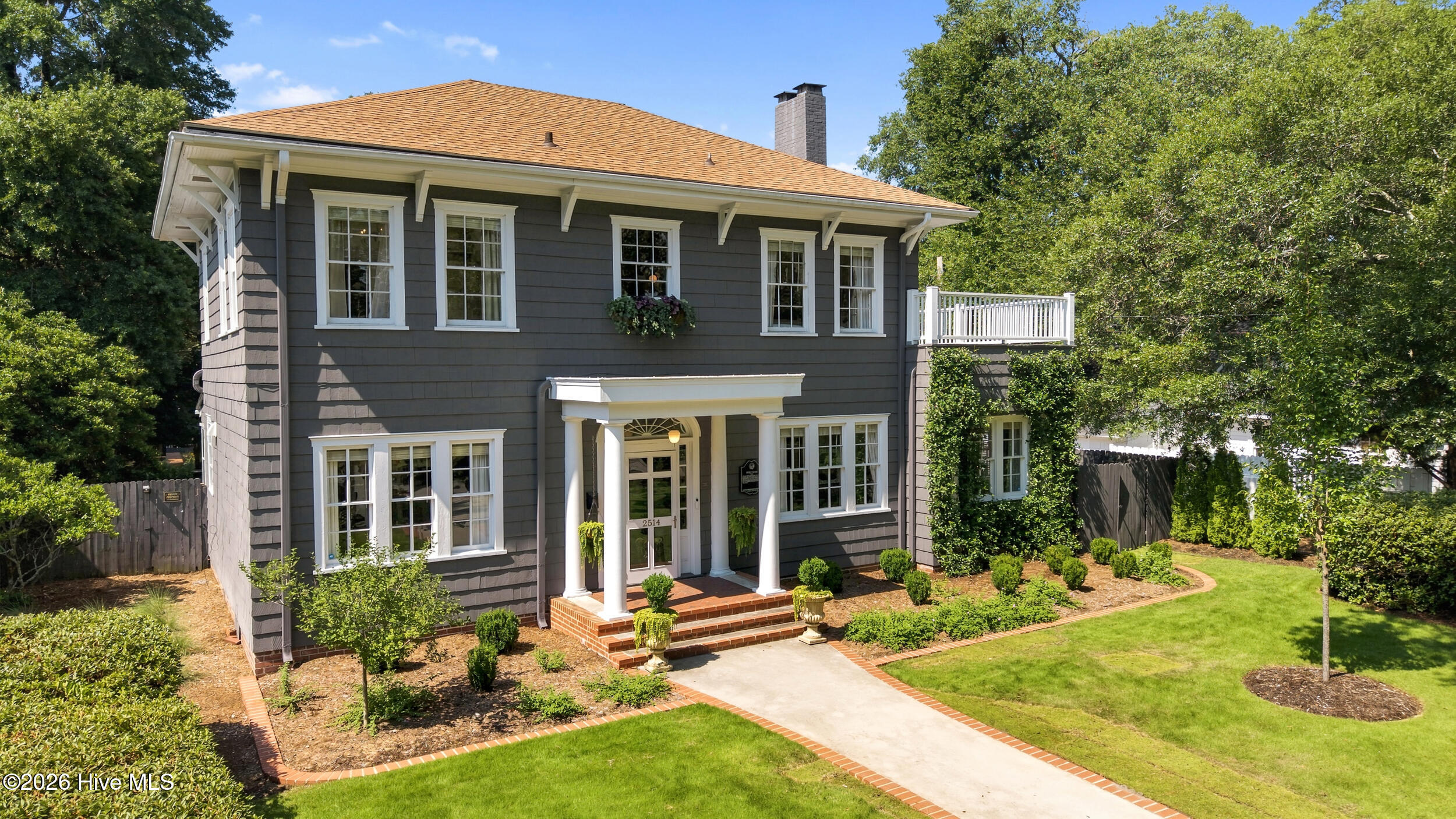 2514 Mimosa Place
